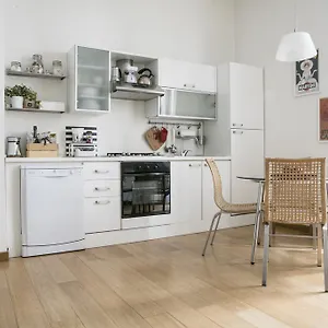 Appartement Lovely Sempione, Milaan